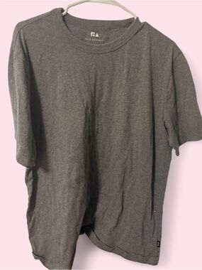 Free Assembly Men’s Heather Gray Short Sleeve Crew Tee